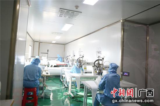 南宁经开区助力广西唯一医用防护服生产企业复工扩产